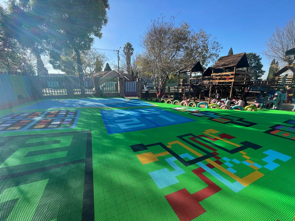 
                  
                    Load image into Gallery viewer, DITA LOKFLOR PLAYGROUND MAT L
                  
                