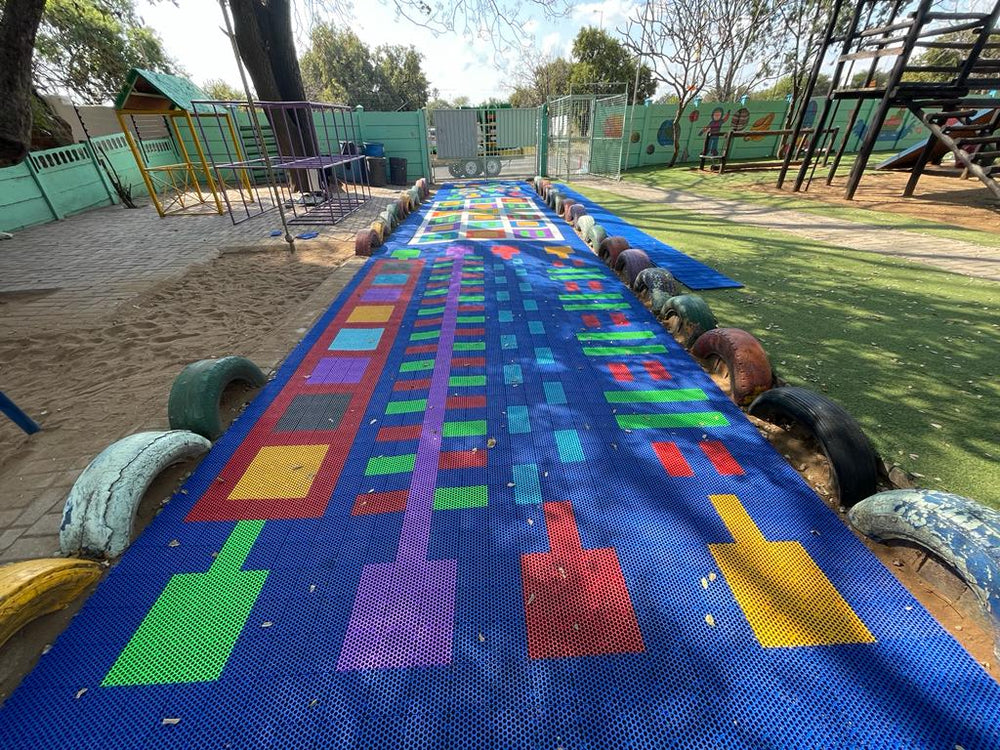 
                  
                    Load image into Gallery viewer, DITA LOKFLOR PLAYGROUND MAT F
                  
                